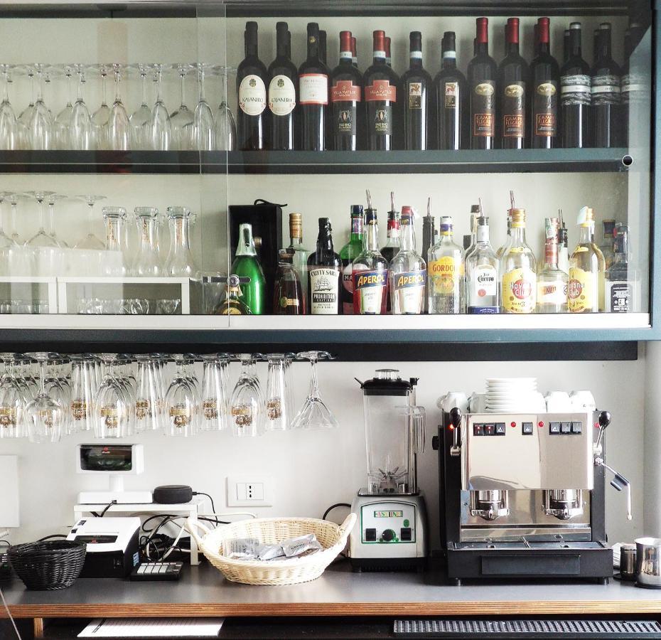 Tric Trac Hostel 나폴리 외부 사진