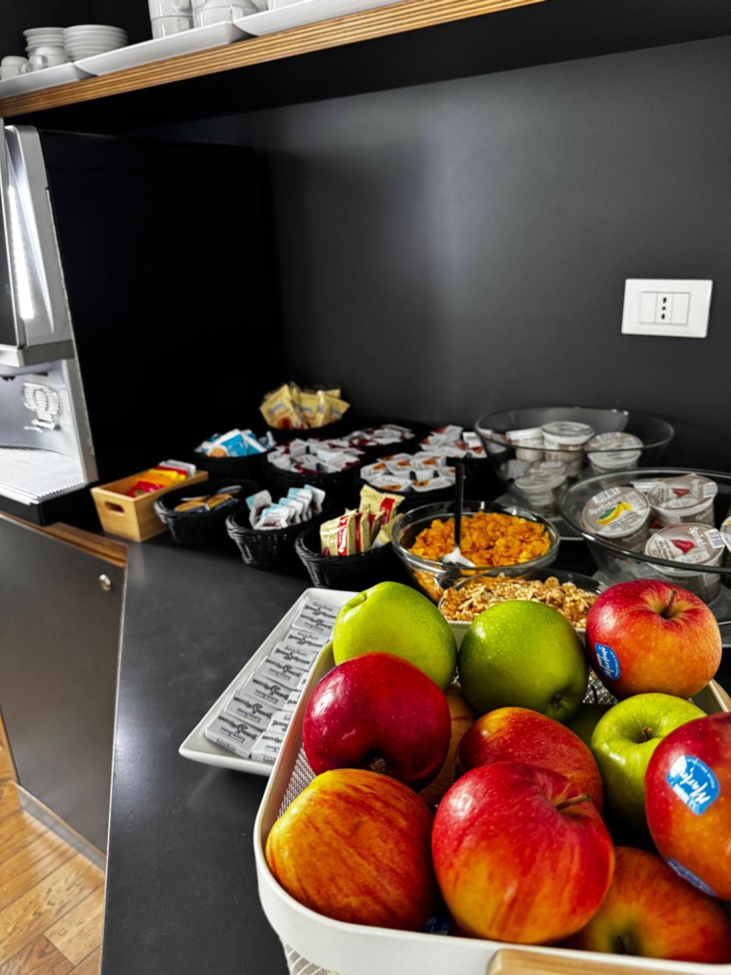 Tric Trac Hostel 나폴리 외부 사진